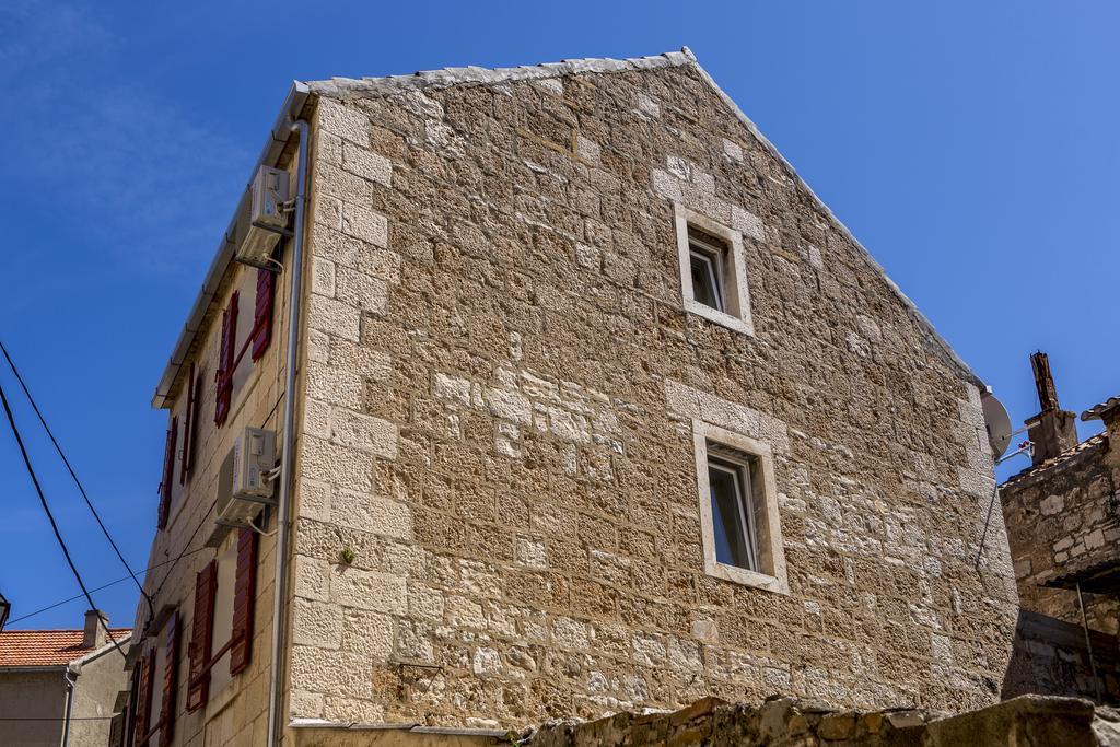 Villa Ines Komiza Exterior photo